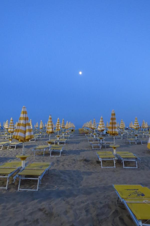 Hotel Strand A Frontemare Lido di Jesolo Ngoại thất bức ảnh