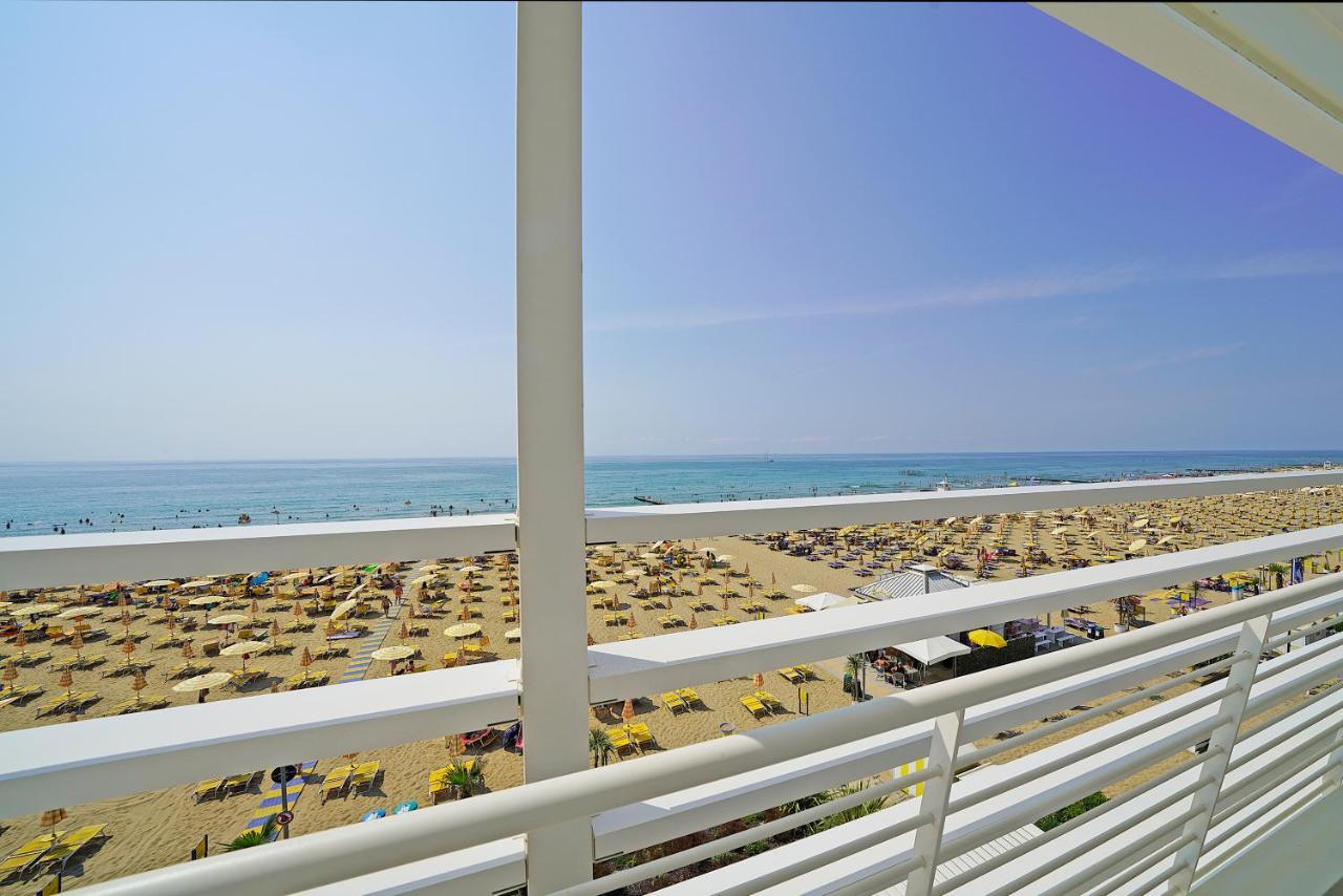 Hotel Strand A Frontemare Lido di Jesolo Ngoại thất bức ảnh