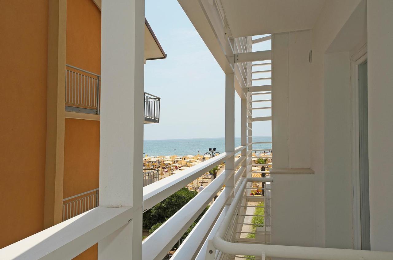 Hotel Strand A Frontemare Lido di Jesolo Ngoại thất bức ảnh