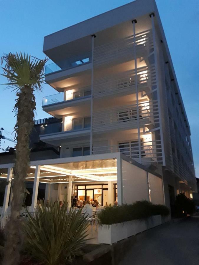 Hotel Strand A Frontemare Lido di Jesolo Ngoại thất bức ảnh